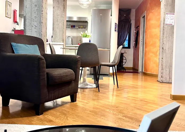 Vatican Glamorous At Passeggiata Del Gelsomino - Free Parking, 4 Guests, Apartamento Roma
