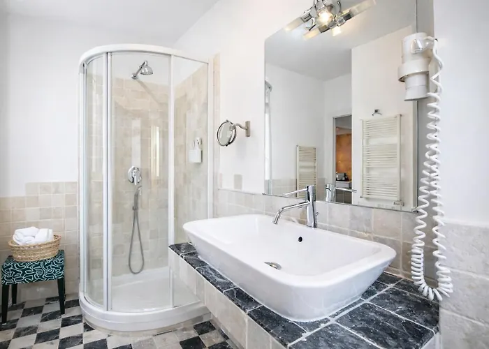 Vatican Glamorous At Passeggiata Del Gelsomino - Free Parking, 4 Guests, *